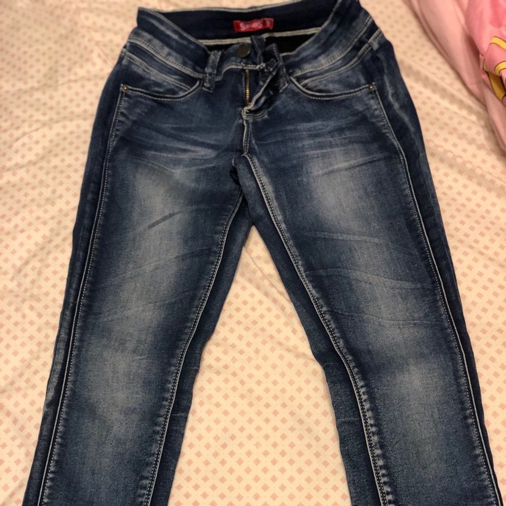 Jeans with white accents